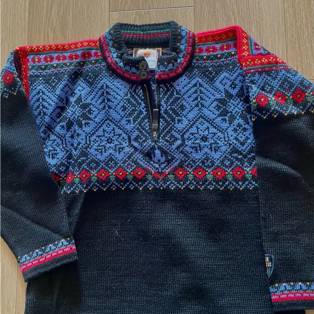 Collectors edition Dale of Norway Women’s Sweater - Picture 1 of 3